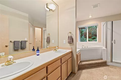 Bath - 10311 NE 156th Pl, Bothell, WA 98011 photo 1 of 4