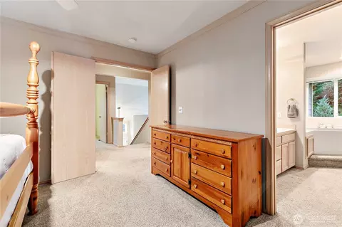 Entry Way - 10311 NE 156th Pl, Bothell, WA 98011 photo 3 of 3
