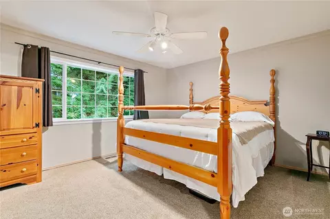 Bedroom - 10311 NE 156th Pl, Bothell, WA 98011 photo 1 of 3