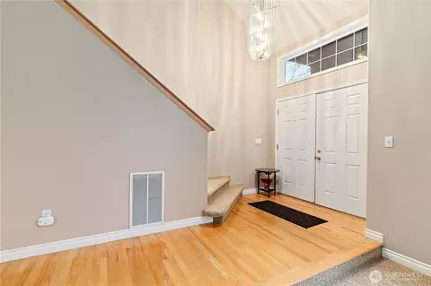 Entry Way - 10311 NE 156th Pl, Bothell, WA 98011 photo 1 of 3