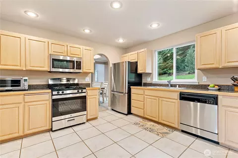 Kitchen - 10311 NE 156th Pl, Bothell, WA 98011 photo 1 of 3