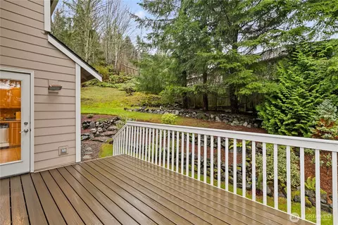 Exterior - 10311 NE 156th Pl, Bothell, WA 98011 photo 2 of 8