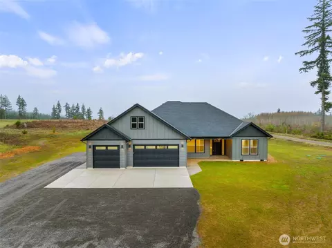 249 Trailblazer Ln, Castle Rock, WA 98611