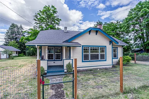 537 Mcnaught Rd S, Roy, WA 98580