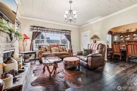 Living - 537 Mcnaught Rd S, Roy, WA 98580 photo 1 of 3