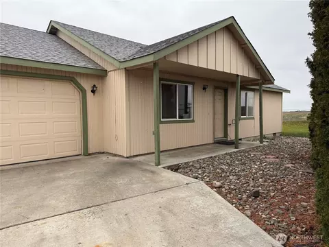 1403 S Husky Dr, Moses Lake, WA 98837