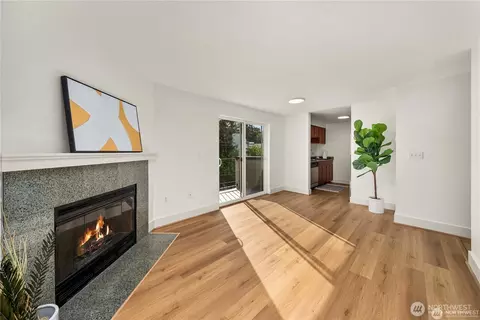 4831 Fauntleroy Way SW #401, Seattle, WA 98116
