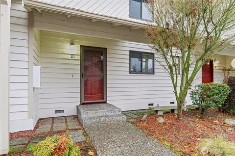 22906 Edmonds Way #10, Edmonds, WA 98020
