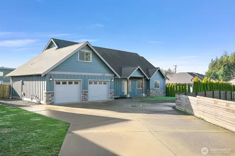 2102 Shortcake Ln, Lynden, WA 98264