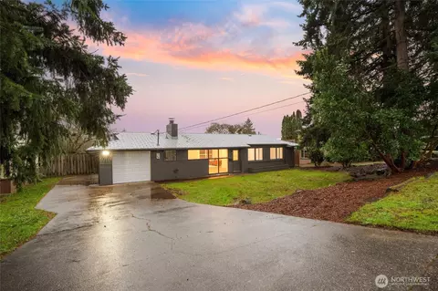 2220 Trenton Ave, Bremerton, WA 98310
