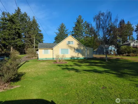 1104 Rose Ave NE, Ilwaco, WA 98624