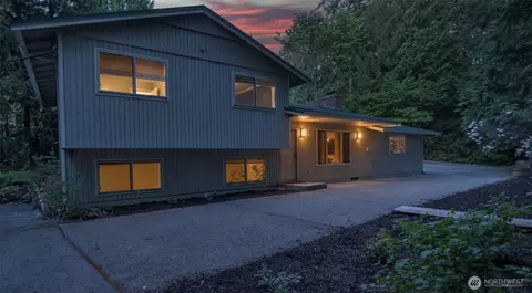 19134 SE May Valley Rd, Issaquah, WA 98027