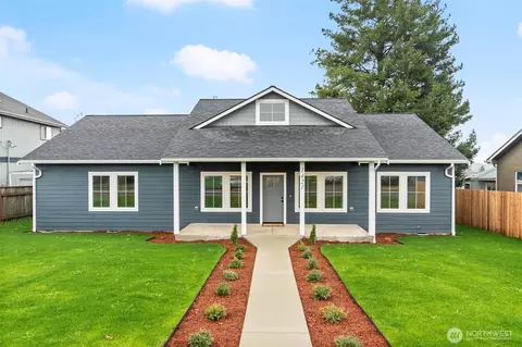 1421 W Main St, Elma, WA 98541