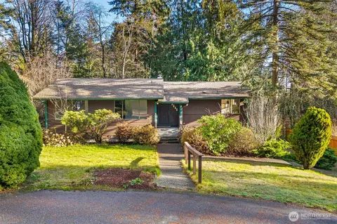 3258 SE Mahali Ln, Port Orchard, WA 98366