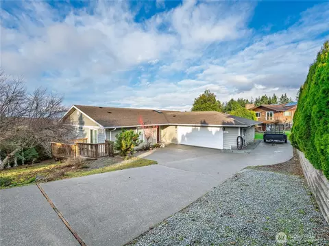 1907 Tweed Pl, Anacortes, WA 98221