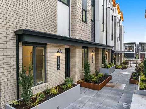 112 F 2nd St S, Kirkland, WA 98033