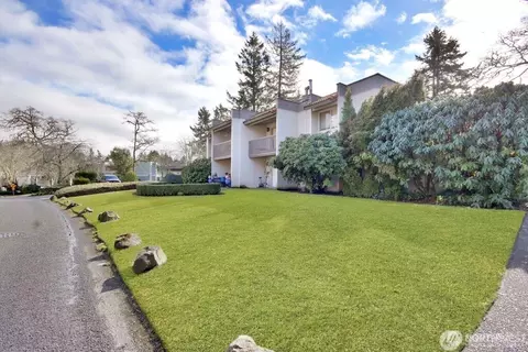 7501 Ruby Dr SW #J202, Lakewood, WA 98498