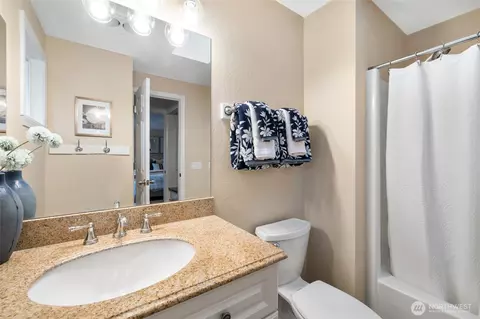 Bath - 23328 19th Dr SE, Bothell, WA 98021 photo 2 of 3