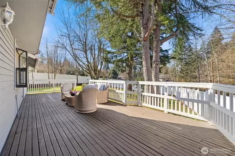 Exterior - 23328 19th Dr SE, Bothell, WA 98021 photo 2 of 4
