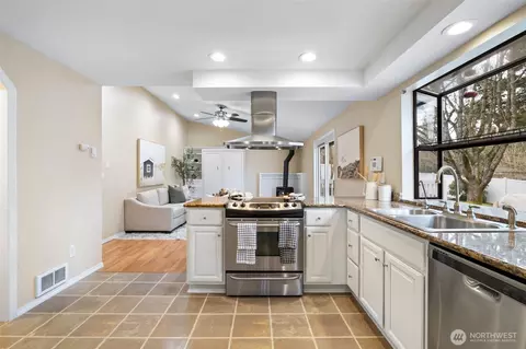 Kitchen - 23328 19th Dr SE, Bothell, WA 98021 photo 3 of 3