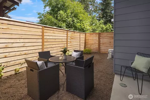 Exterior - 5814 Lowell Larimer Rd #A4, Everett, WA 98208 photo 2 of 6