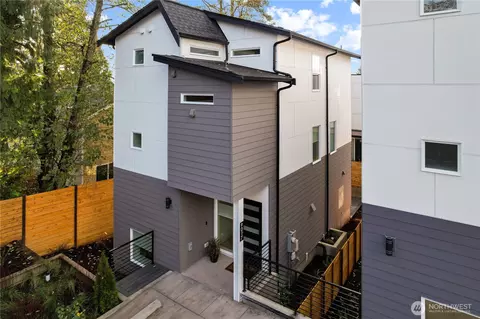 9017 14th Ave SW, Seattle, WA 98106