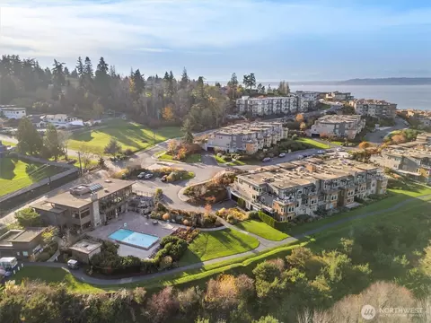View/Area - 71 Pine St #212, Edmonds, WA 98020 photo 2 of 6