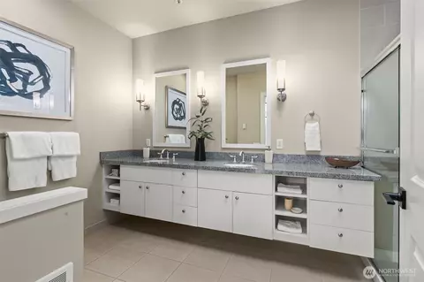 Bath - 71 Pine St #212, Edmonds, WA 98020 photo 3 of 4