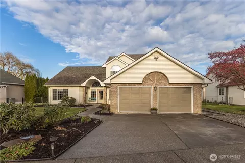 959 SE Sentry Dr, College Place, WA 99324