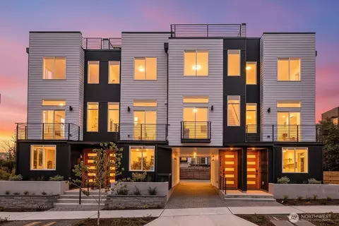 7560 43rd Ave S, Seattle, WA 98118