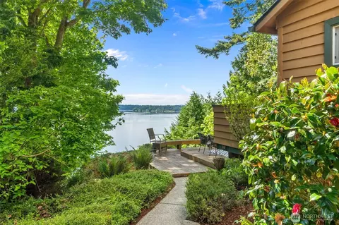 361 SE Totten Shores Dr, Shelton, WA 98584