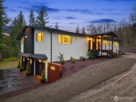 Exterior - 32922 SE Kuzak Rd, Enumclaw, WA 98022 photo 4 of 5