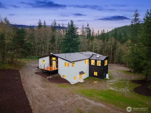 Exterior - 32922 SE Kuzak Rd, Enumclaw, WA 98022 photo 5 of 5