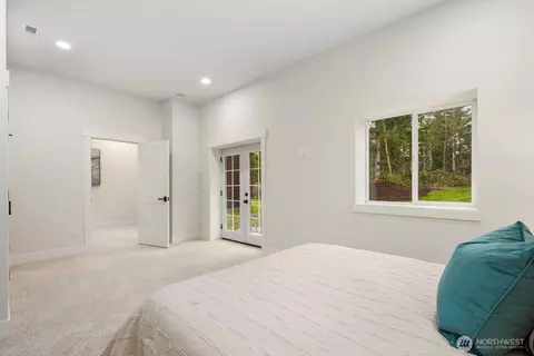 Bedroom - 32922 SE Kuzak Rd, Enumclaw, WA 98022 photo 5 of 5