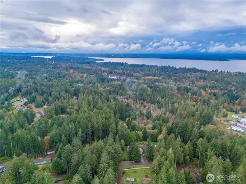 17903 Bass Ln NW, Lakebay, WA 98349