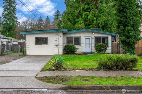 7436 S Pine St, Tacoma, WA 98409