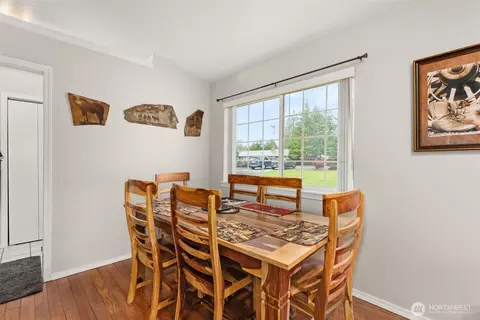 Dining - 888 King Rd, Winlock, WA 98596 photo 1 of 1