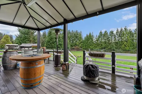 Exterior - 888 King Rd, Winlock, WA 98596 photo 3 of 7