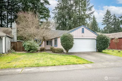 647 Malibu Dr SE, Lacey, WA 98503