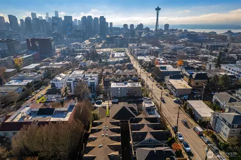 554 Prospect St, Seattle, WA 98109