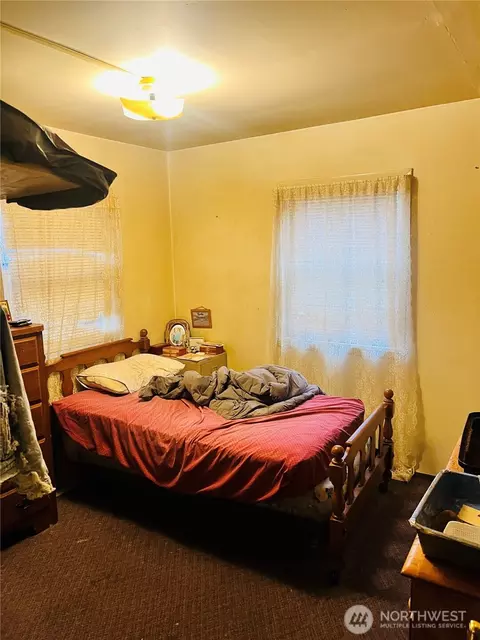 Bedroom - 111 Varner Ave SE, Orting, WA 98360 photo 1 of 2