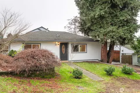 3513 NE 6th Pl, Renton, WA 98056