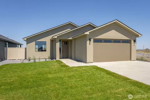 1127 9th Ave NE, Ephrata, WA 98823