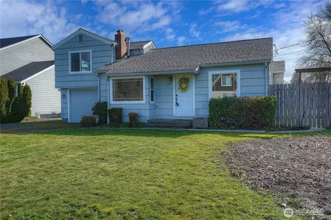 407 18th St SW, Puyallup, WA 98371