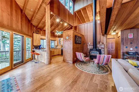 Living - 301 Discovery Way, Sequim, WA 98382 photo 2 of 2