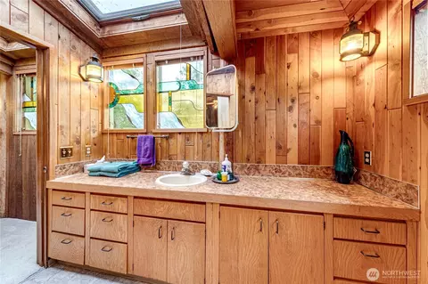 Bath - 301 Discovery Way, Sequim, WA 98382 photo 4 of 5