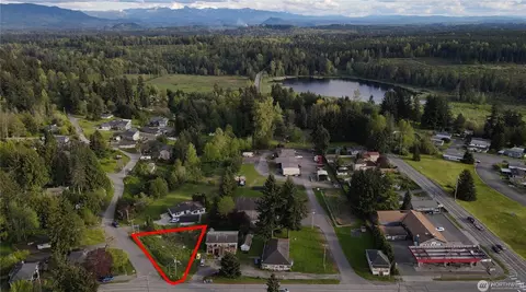 25527 Lawson St, Black Diamond, WA 98010