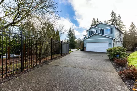 2890 Copper Creek Dr SE, Port Orchard, WA 98366