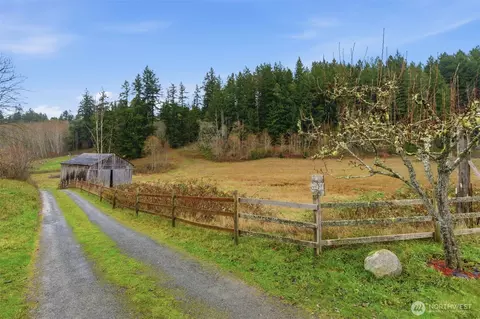 22628 Holgar Ct NE, Poulsbo, WA 98370