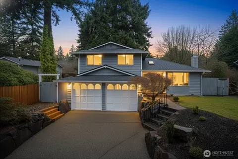 20011 35th Ave W, Lynnwood, WA 98036